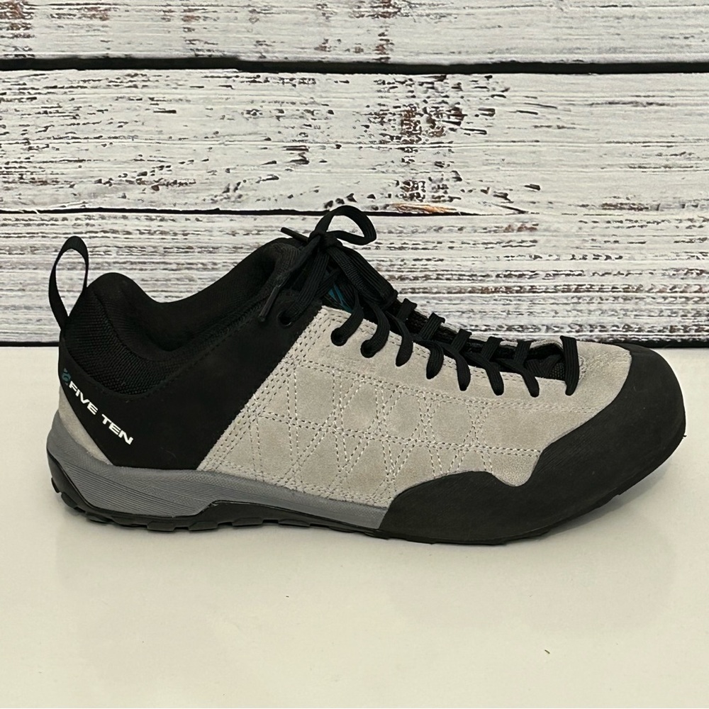 Five Ten Guide Tennie climbing shoes, women’s size 8.5